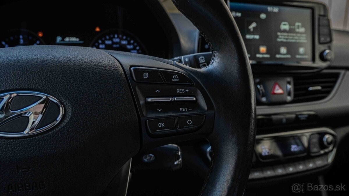 Hyundai i30 CW 1.6 CRDi Classic DTC - 13