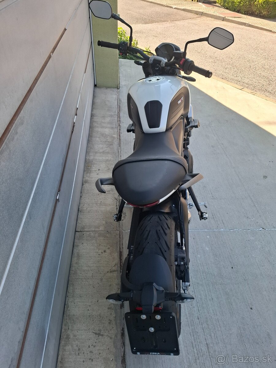 Triumph Trident 660 - 13
