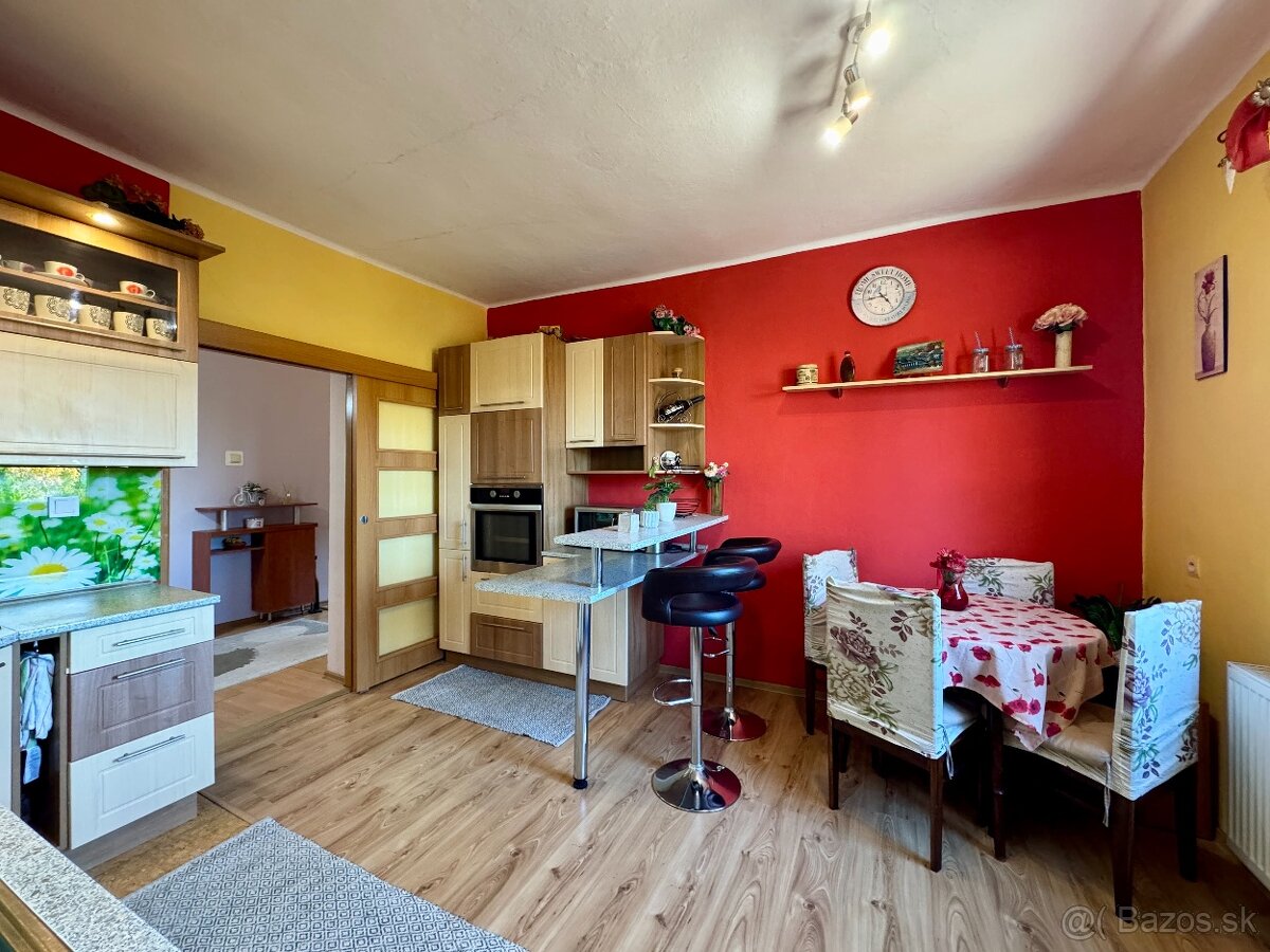 Priestranný dom s veľkým pozemkom – Nižná Hutka - 13