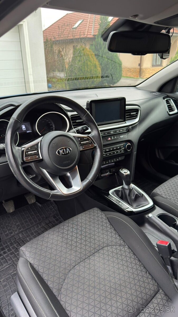 2019 KIA Ceed GOLD 1.4 benzin manual 48931km - 13