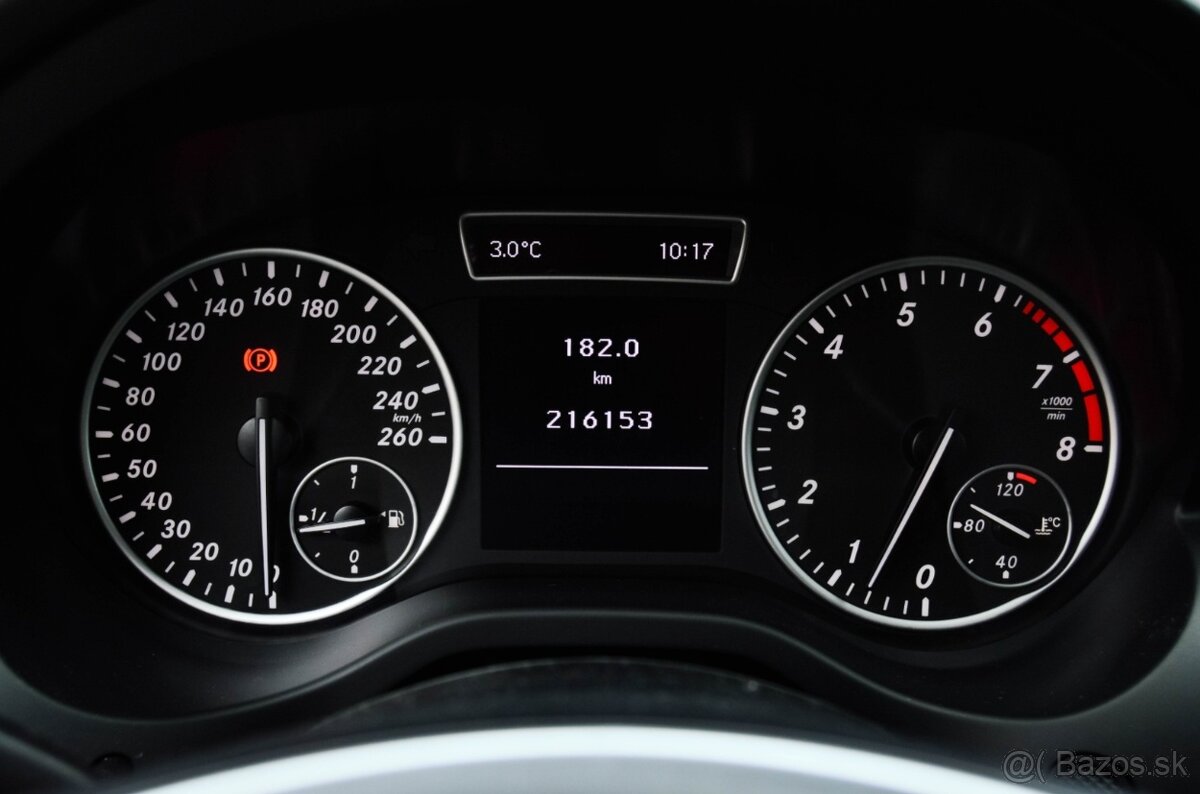 Mercedes-Benz A trieda 180 - 13