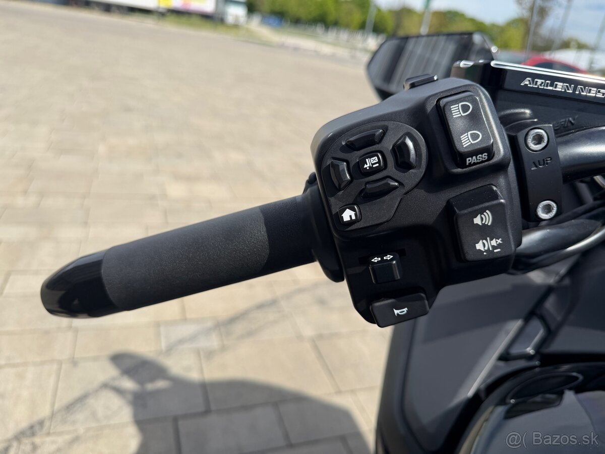 Yamaha Star Eluder - 13