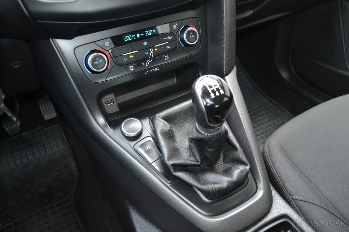 Ford Focus Kombi 1,0 EcoBoost - 13