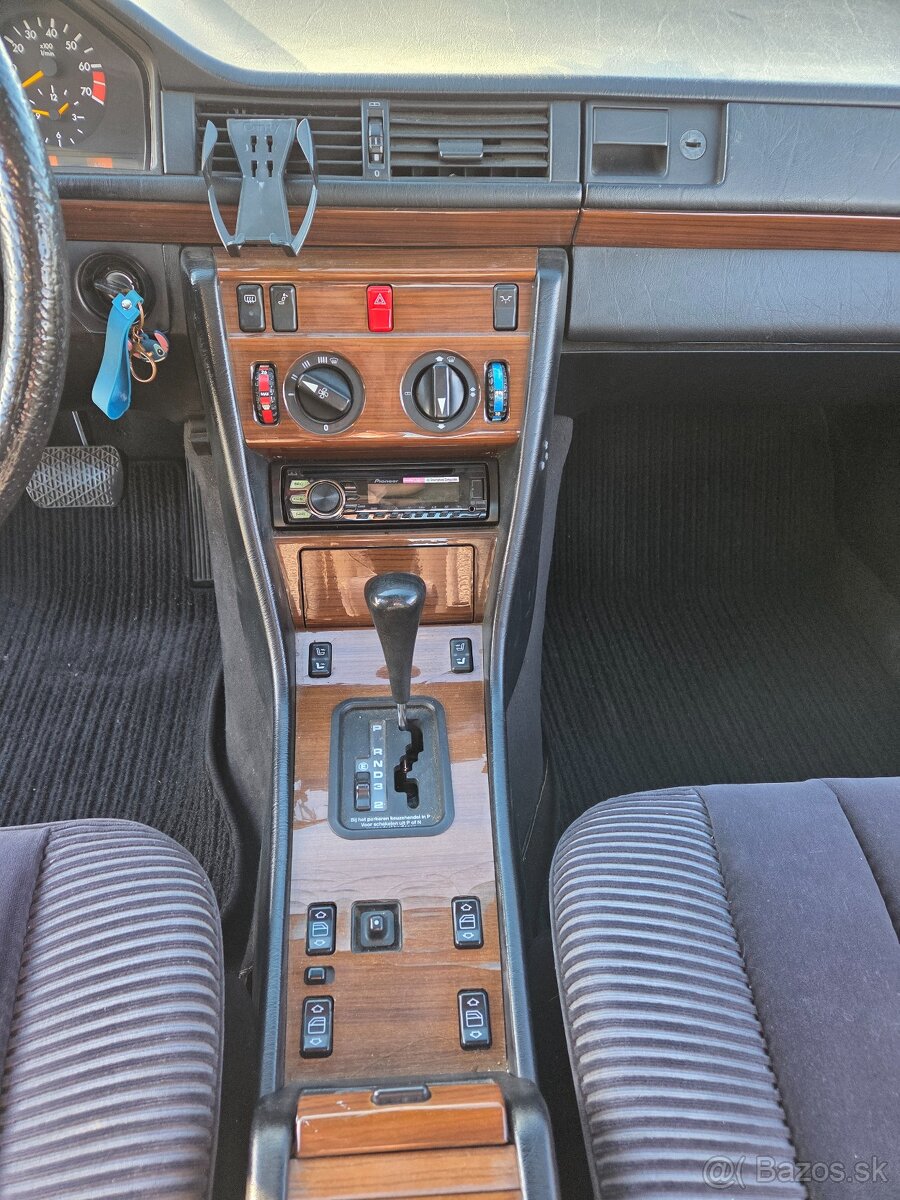 W124 300CE - E Coupé - 13