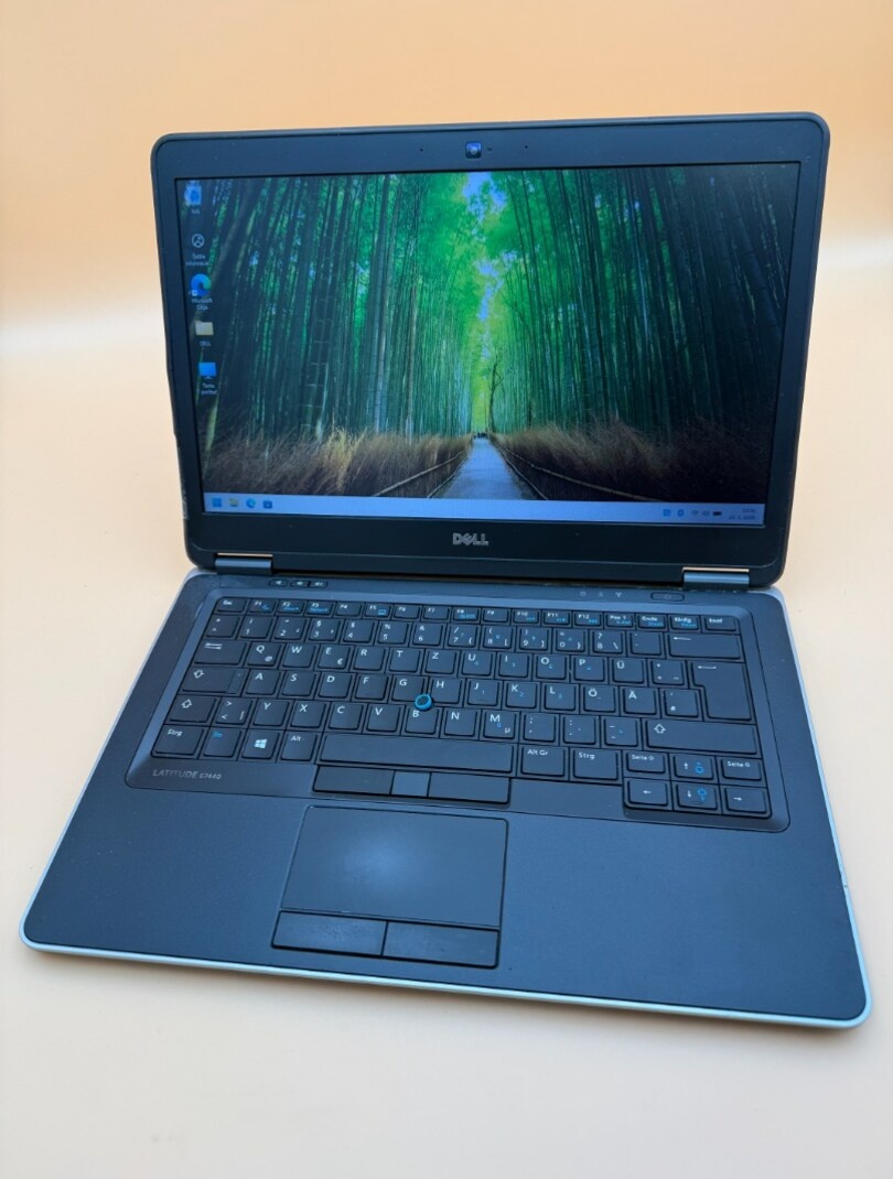Dell Latitude E7440 / i5 / 8GB RAM / SSD / Win 11 Pro - 13