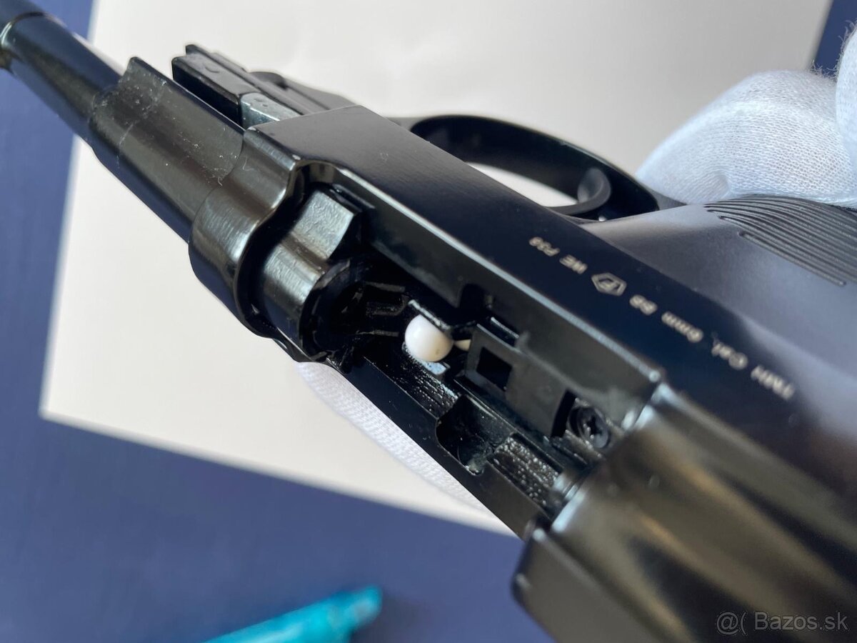 Pištoľ P 38 - 13
