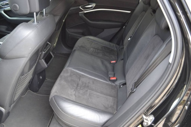 AUDI e-tron 55 quattro ADVANCED - 13