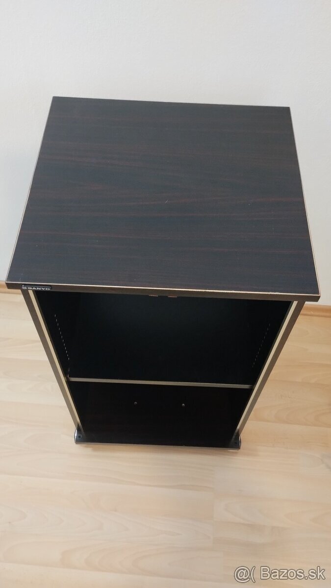 Predám midi hifi rack Sanyo - 13
