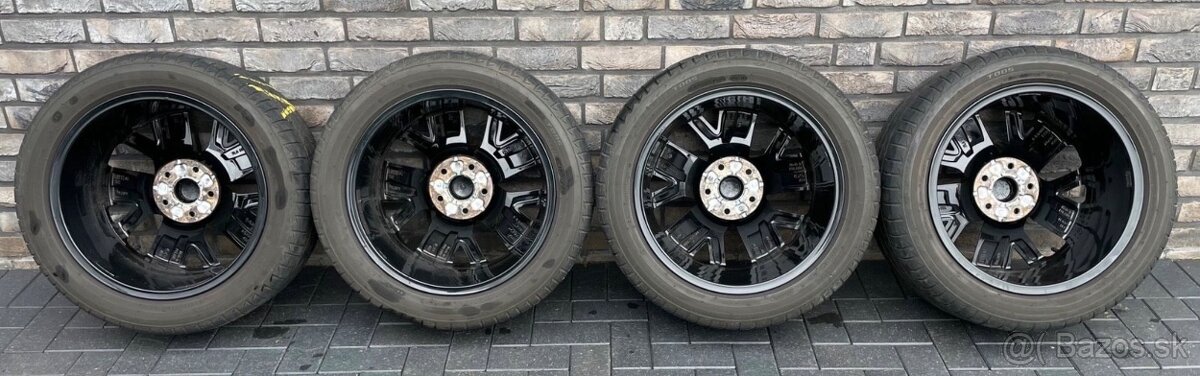 Kola Multivan T6.1 Valdivia R18 Bridgestone 255/45 103 - 13