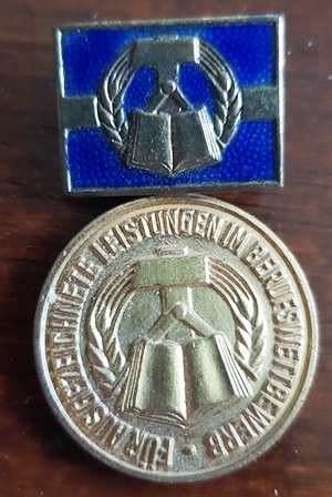 odznaky a vlajky - 13