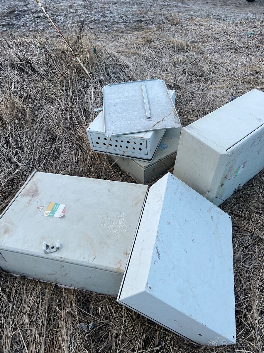 Elektrická rozvodná skriňa 4 kusy - 13