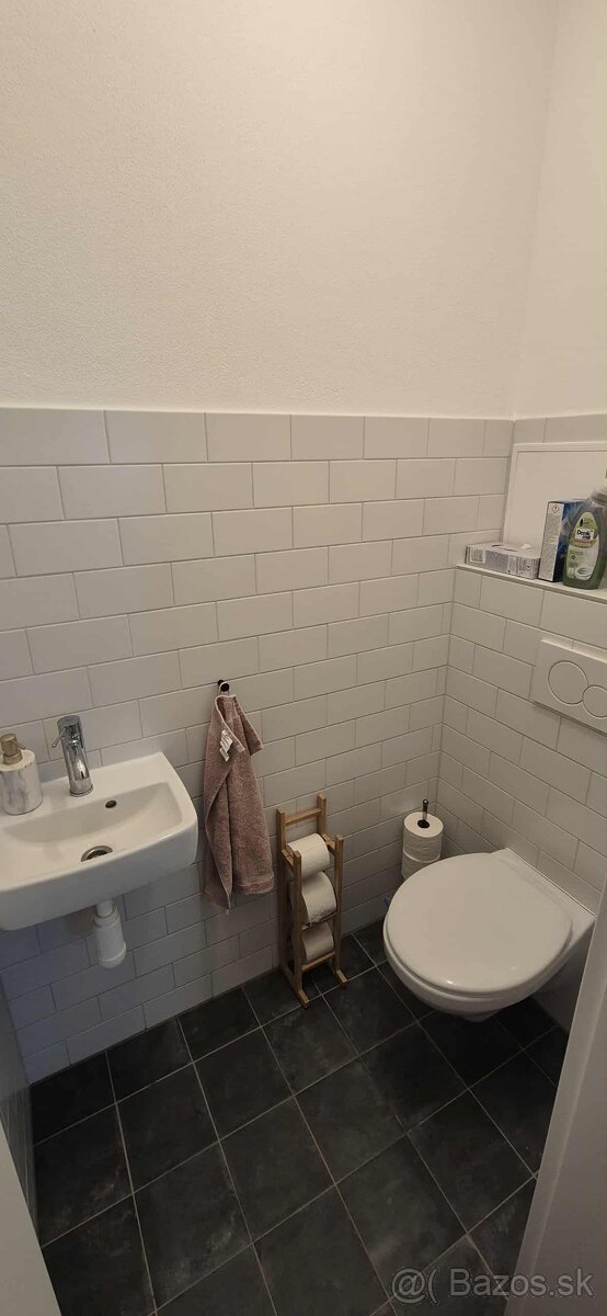 REZERVOVANÉ: Prenájom 3i bytu s KLIMATIZÁCIOU a dvomi - 13