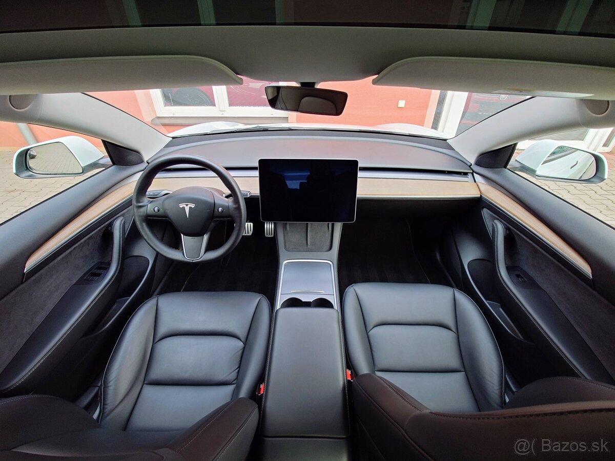 Tesla Model 3 2021 Performance (377 kW) - 13