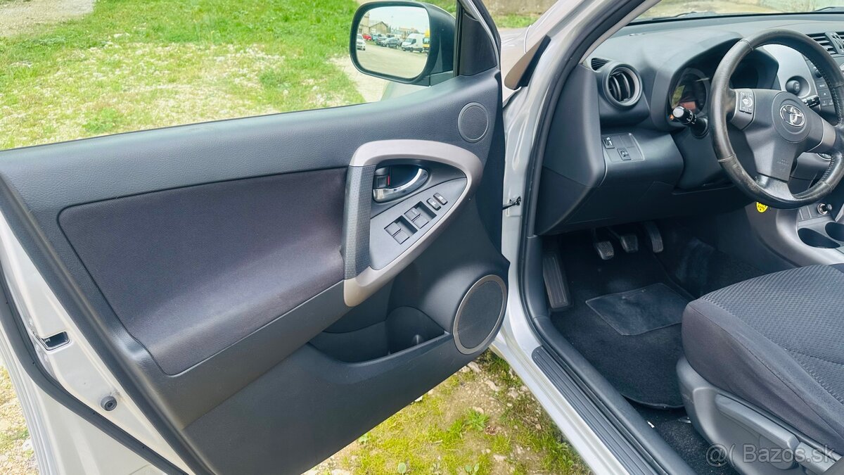 Toyota RAV4 4x4 - 13