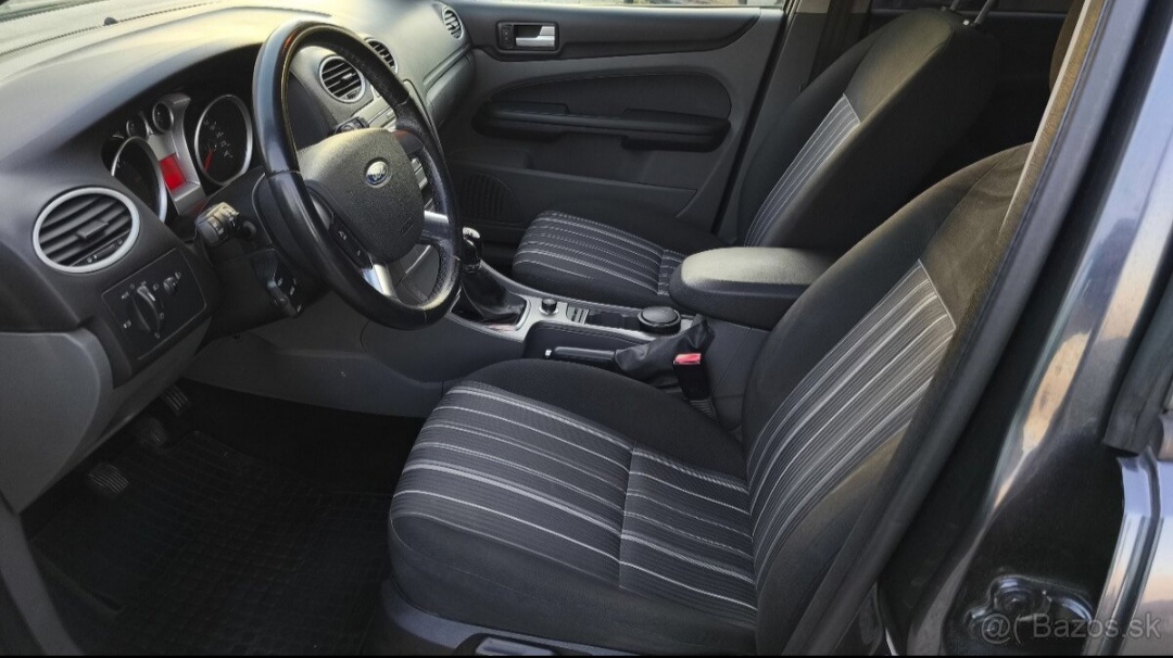 Ford FOCUS 1.8 TDCi combi - 13