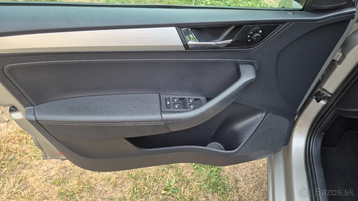 Rapid 1.0 tsi - 13