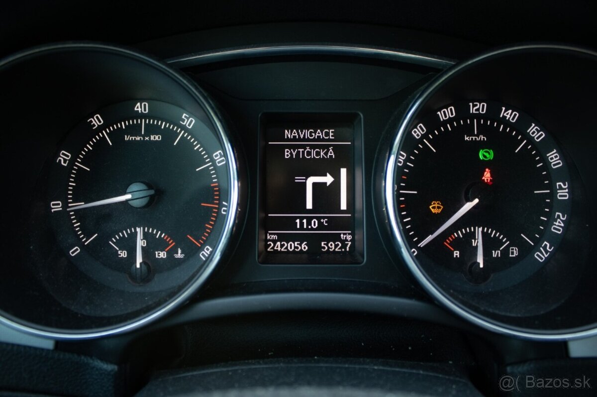 Škoda Superb 3.6 , 4x4 , 191kW, A/T, A6 - 13