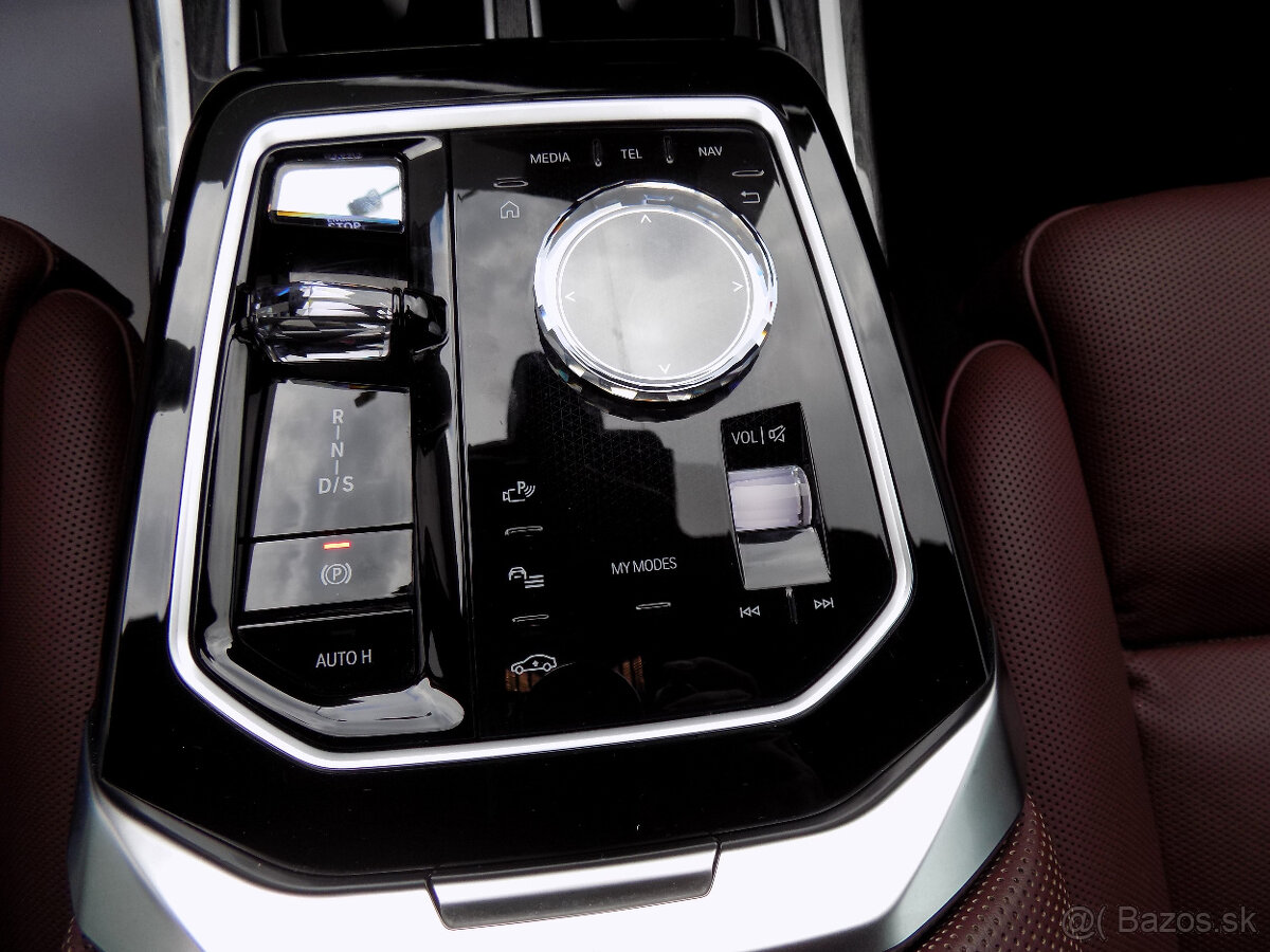 BMW 750e/xDrive/M-Sport/Full-LED/ - 13