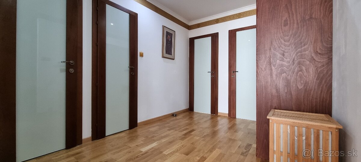 4izb. byt, 2x KÚPEĽŇA, 2x WC, 2x BALKÓN, 120m2 STARÉ MESTO. – foto 8