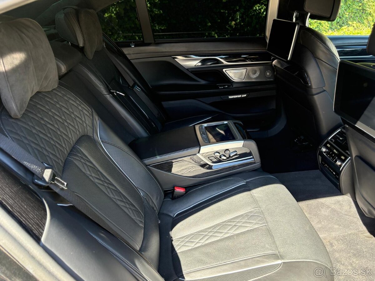BMW 740xd long model G12 - 13