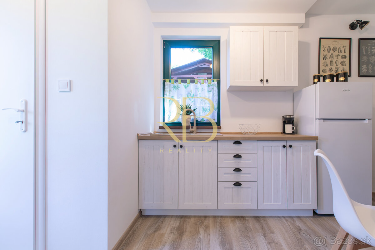 NA PREDAJ _Dizajnová chata_komplet_rekonšt._ Rakaca - 13