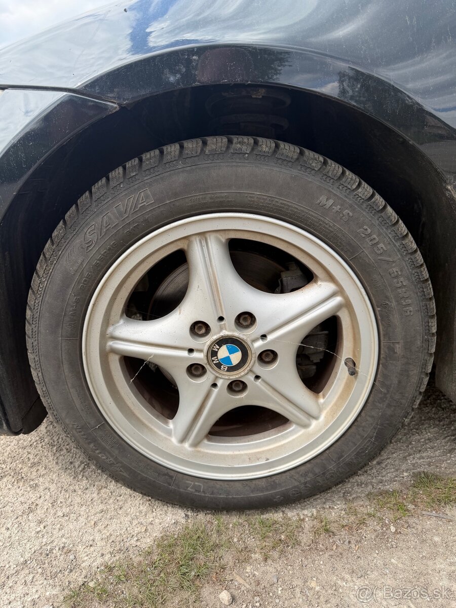 Rozpredám BMW 318i - 13