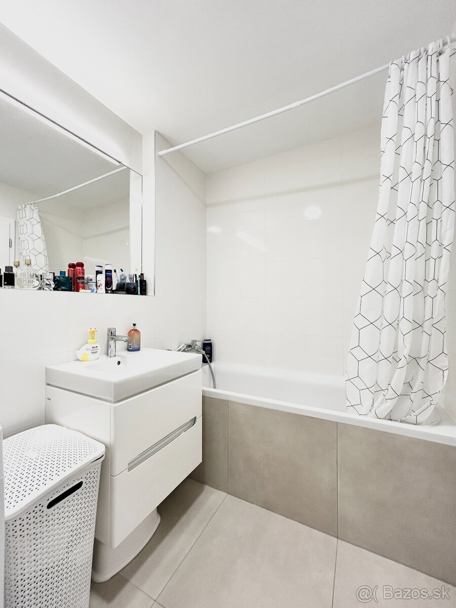 PRENÁJOM 2 izbový byt s parkovacím miestom v cene - 13