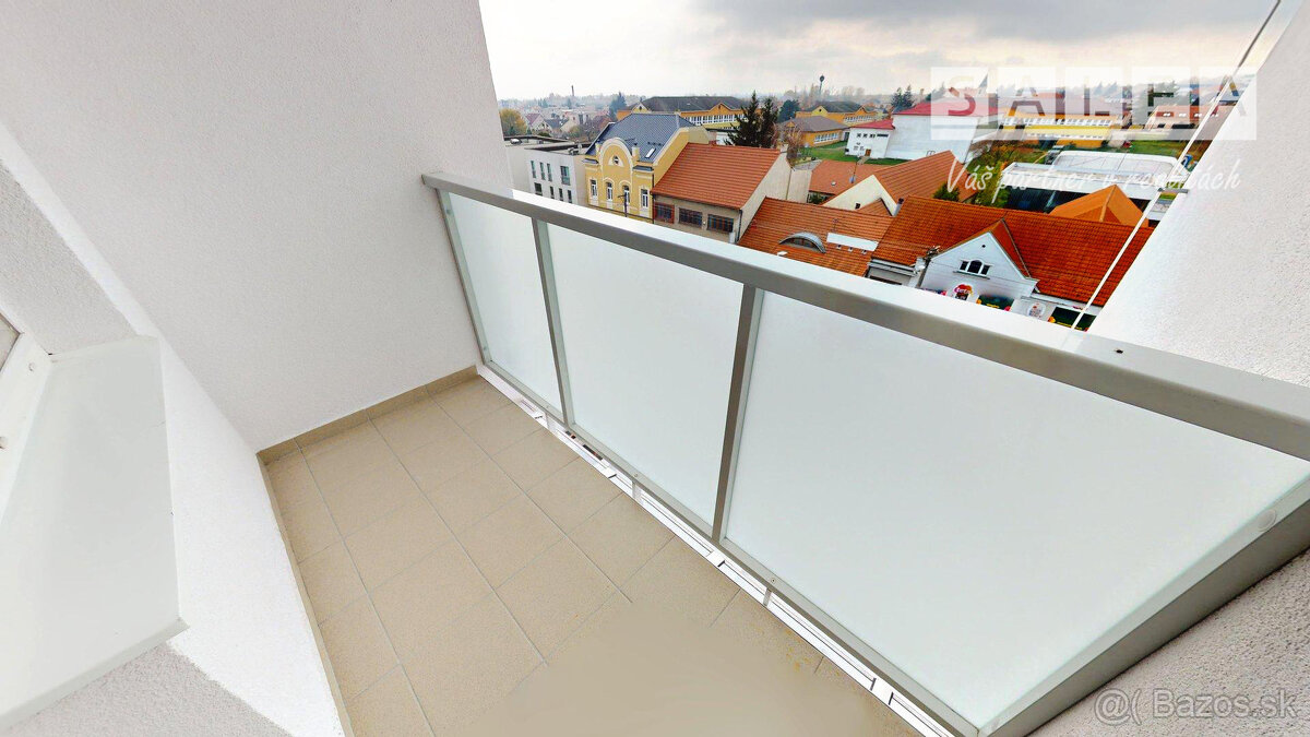 3 - izbový byt v meste Vrbové o výmere 54m2. - 13