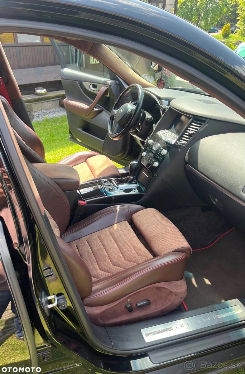 Infiniti QX70 S Premium - 13
