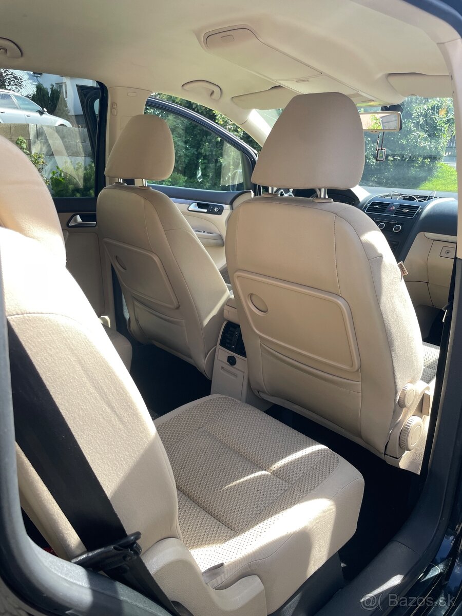 Volkswagen Touran 2.0 TDI - 13