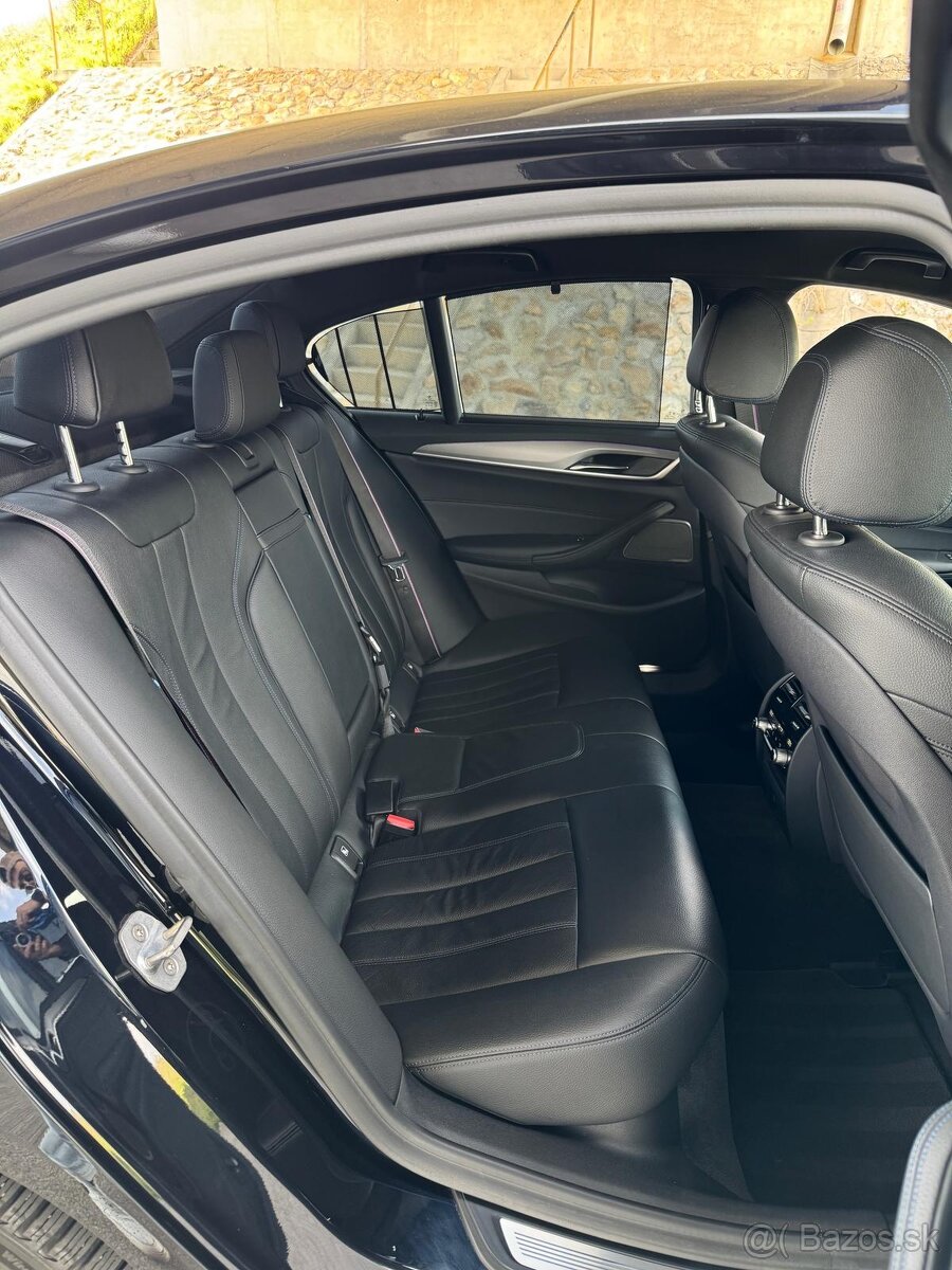 BMW 540i xDrive M Sport - G30 - 13