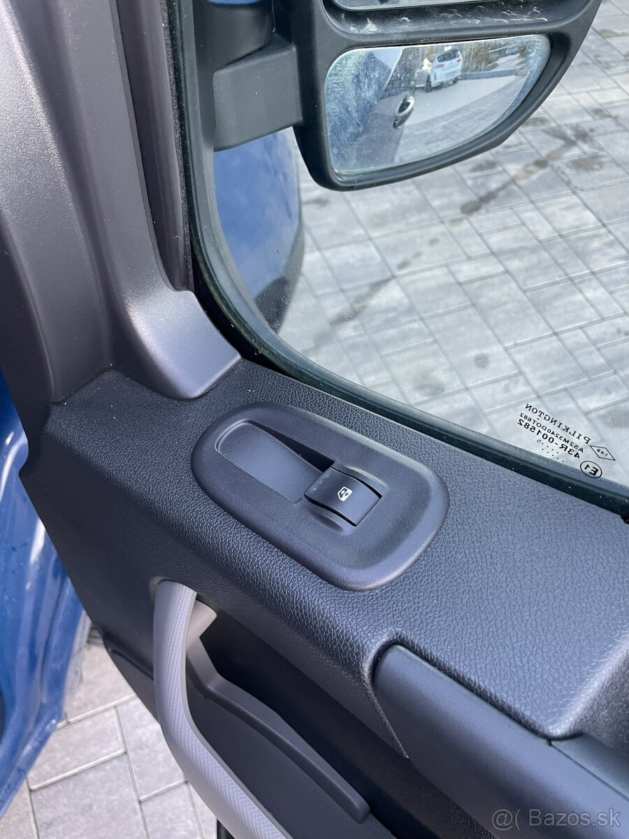 Renault Master 2,3D nájazd iba 40.000km - 13