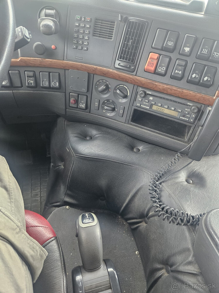 Volvo FM9 6x2 s hydr. ruk + hydr.čelo r.v.2003 - 13