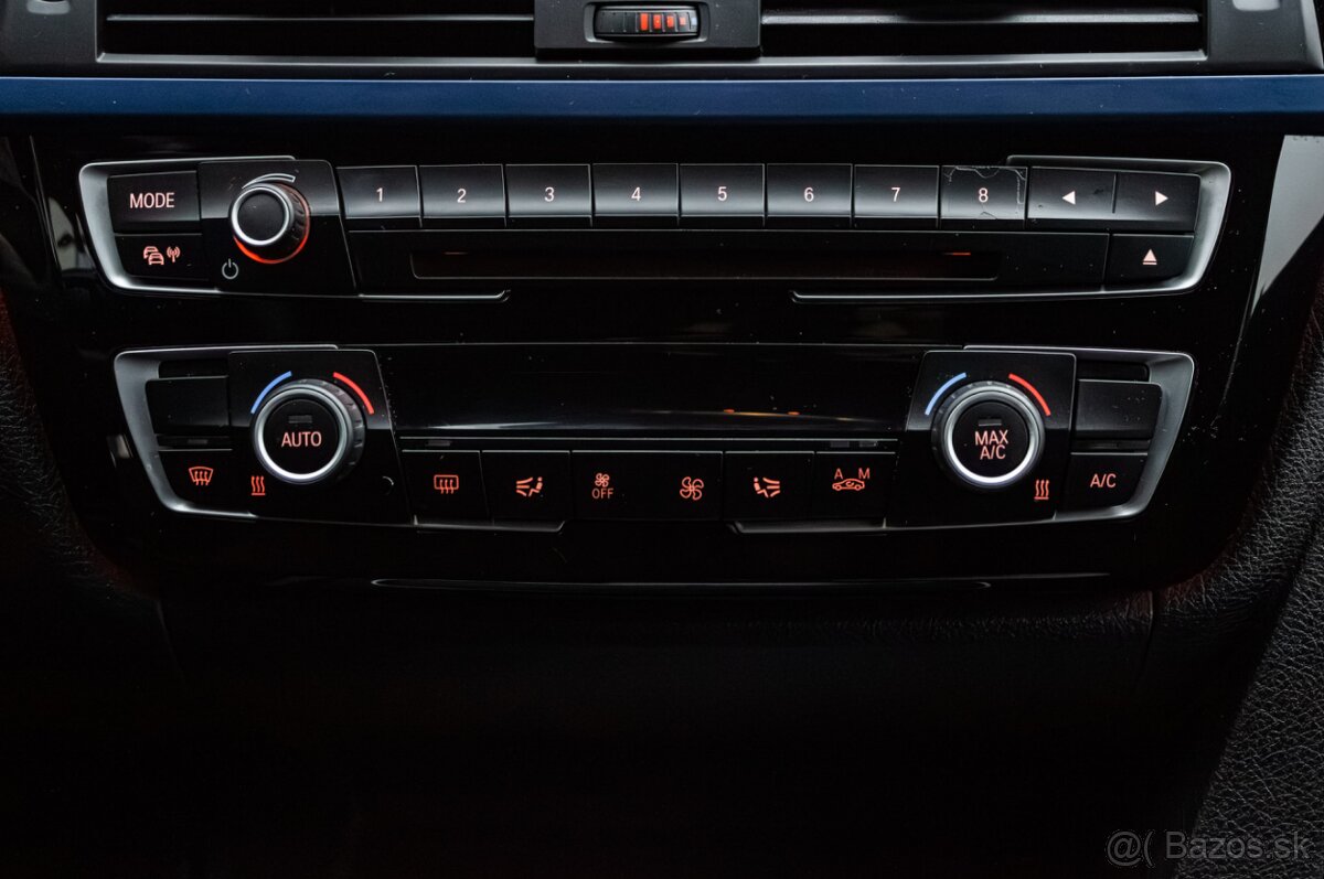 BMW 320d Touring xDrive 140kW / M Sport / - 13