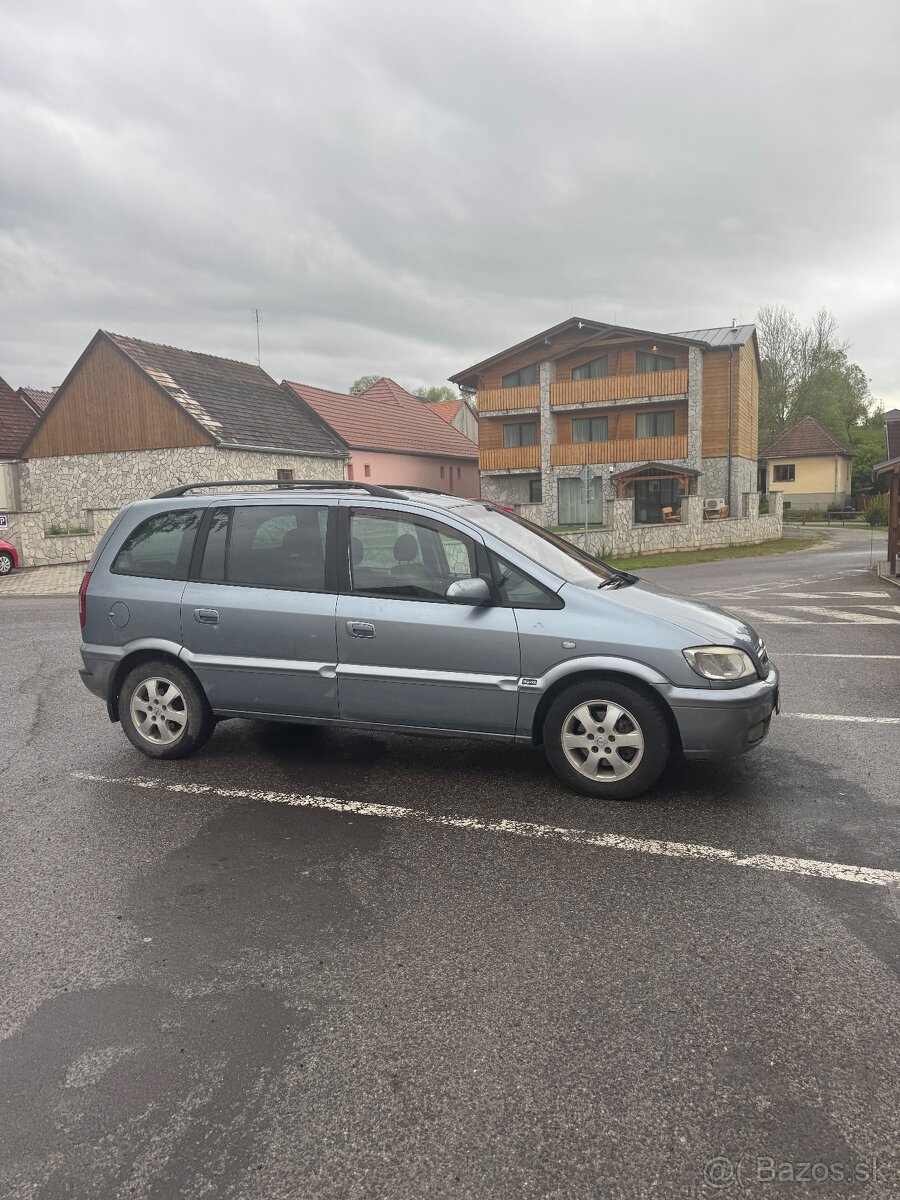Opel Zafira 2004 - 13