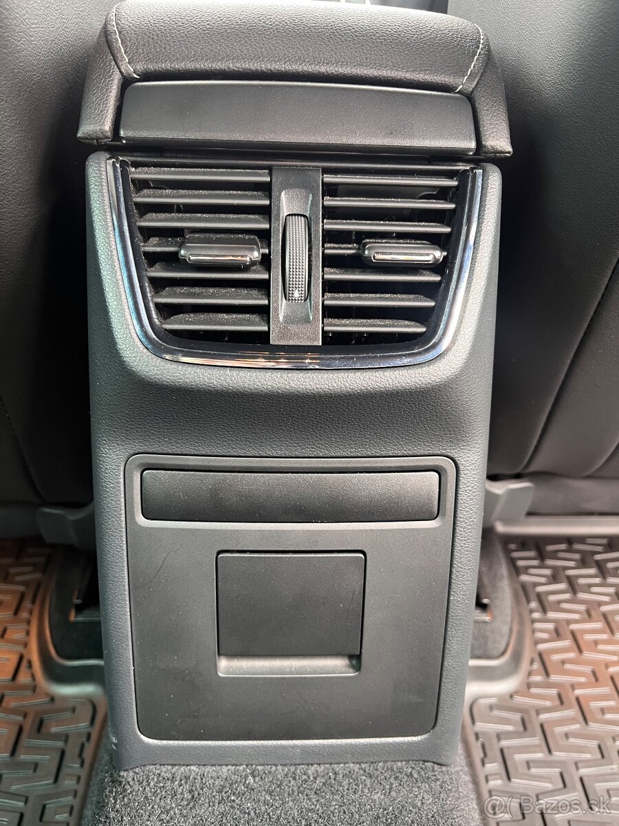 Škoda Octavia Combi 2.0 TDI RS - 13