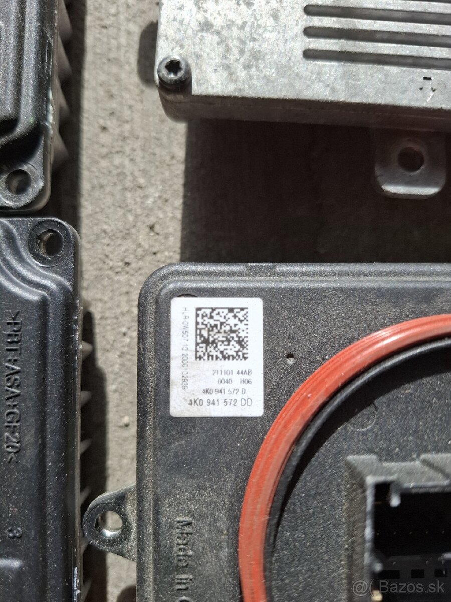 Riadiace jednotky svetiel - 13