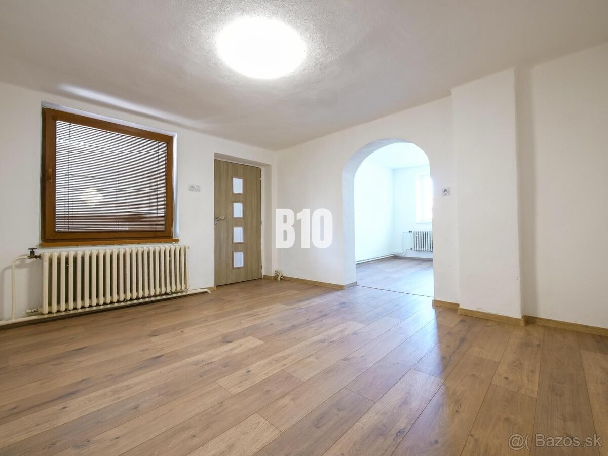 REZERVOVANÉ Čiastočne zrekonštruovaný 4 izbový rodinný dom - - 13