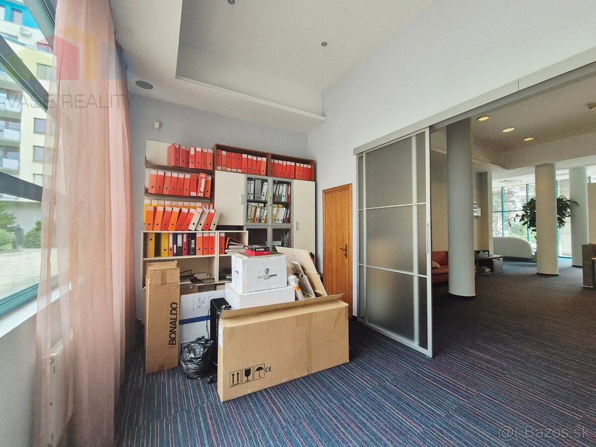 Na predaj obchodný priestor v polyfunkčnej budove, Vajnorská - 13