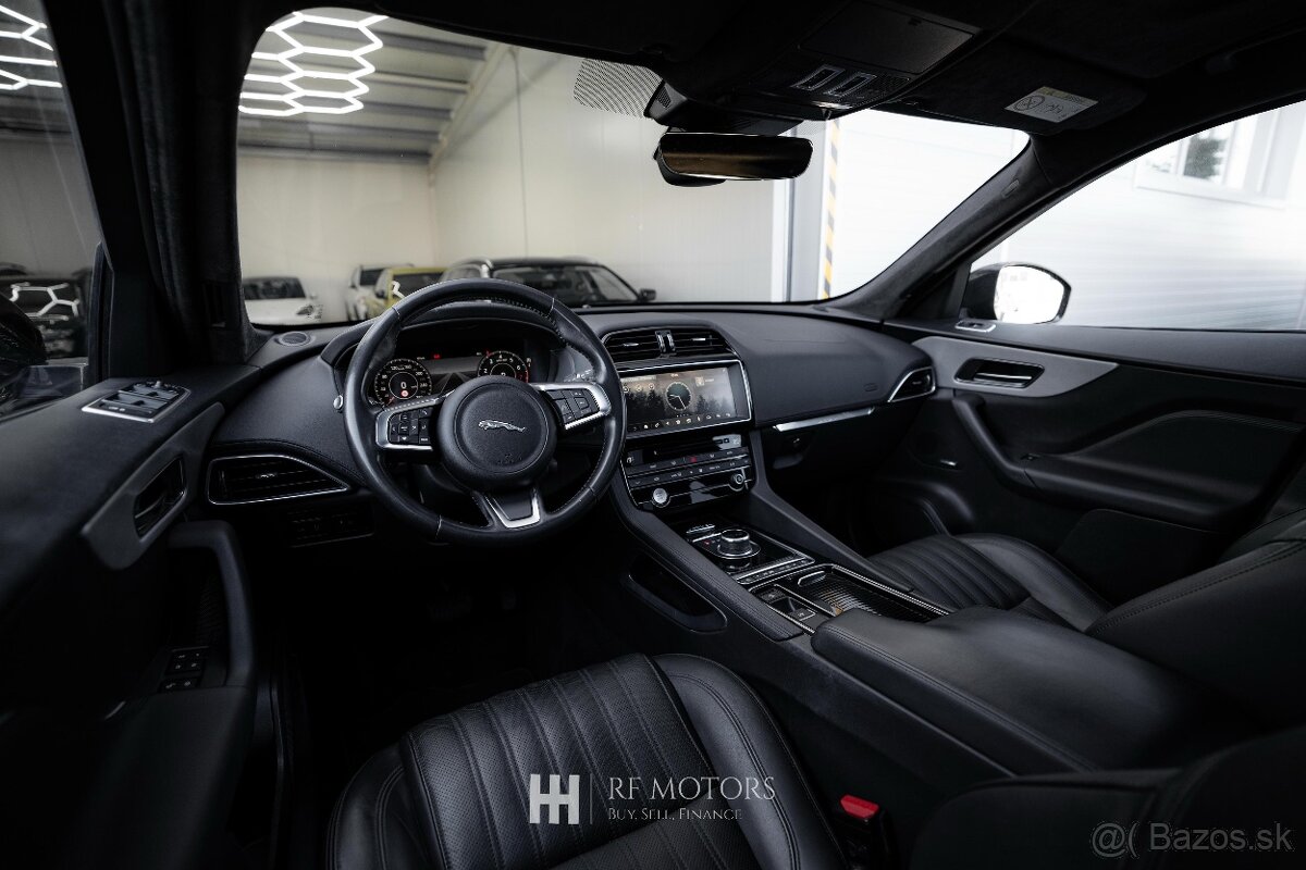 Jaguar F-Pace - 13