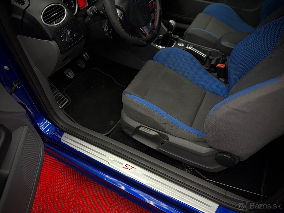 Ford Focus ST225 - 13