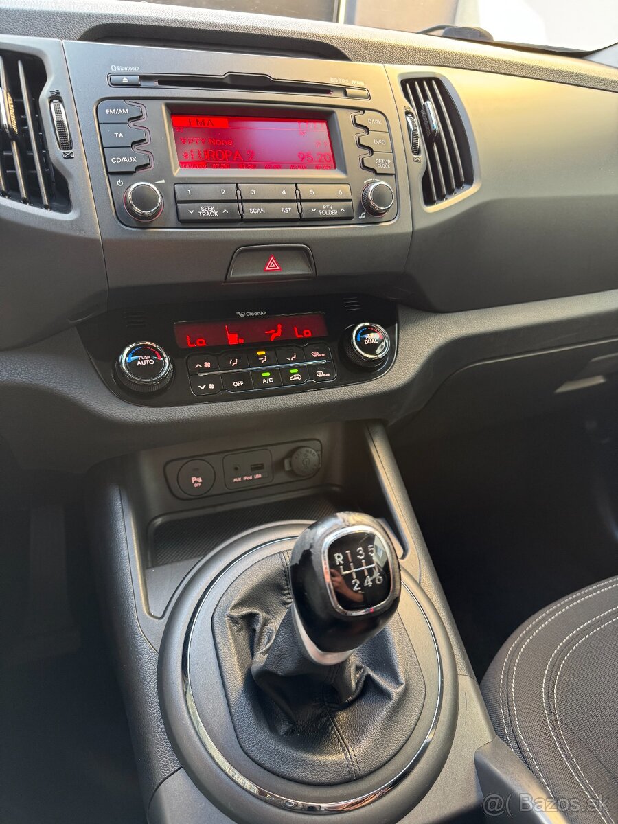 KIA SPORTAGE, SILVER, 1,7 CRDI, MANUÁL, 183 543 KM, 3/2012 - 13