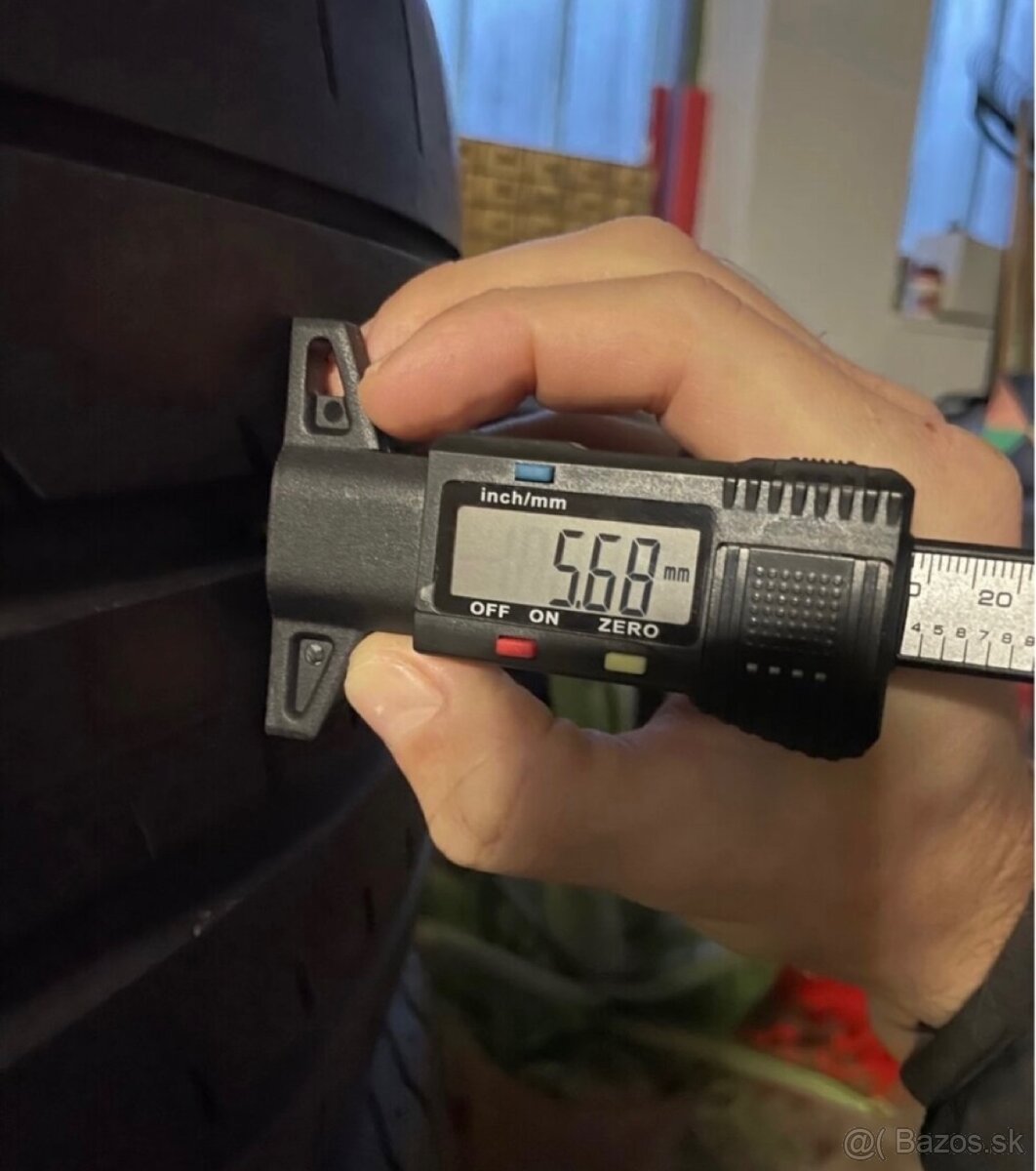 Yokohama 285/40 R21 letné - 13