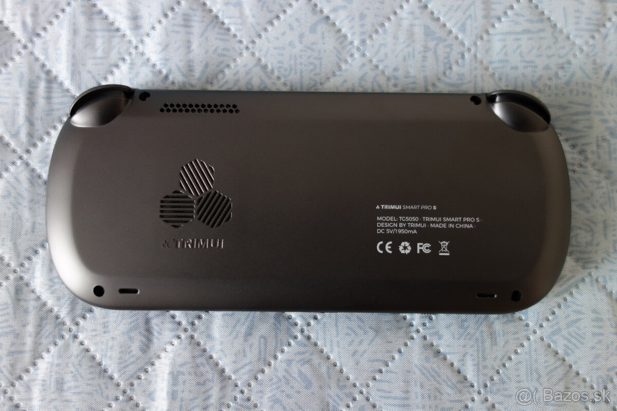 TRIMUI Smart Pro S + 256 GB microSD Samsung - parádne PSPčko - 13