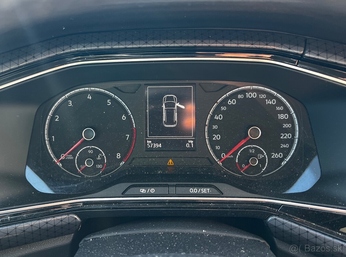 Volkswagen T-Cross 1.0 81 kW Automat - 13