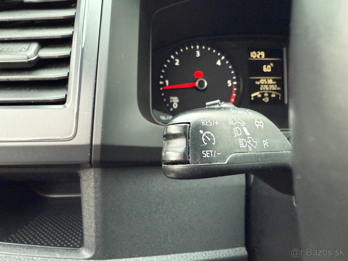 VOLKSWAGEN MULTIVAN T6 2,0 TDI 110 kW / MAN. / TOP - 13