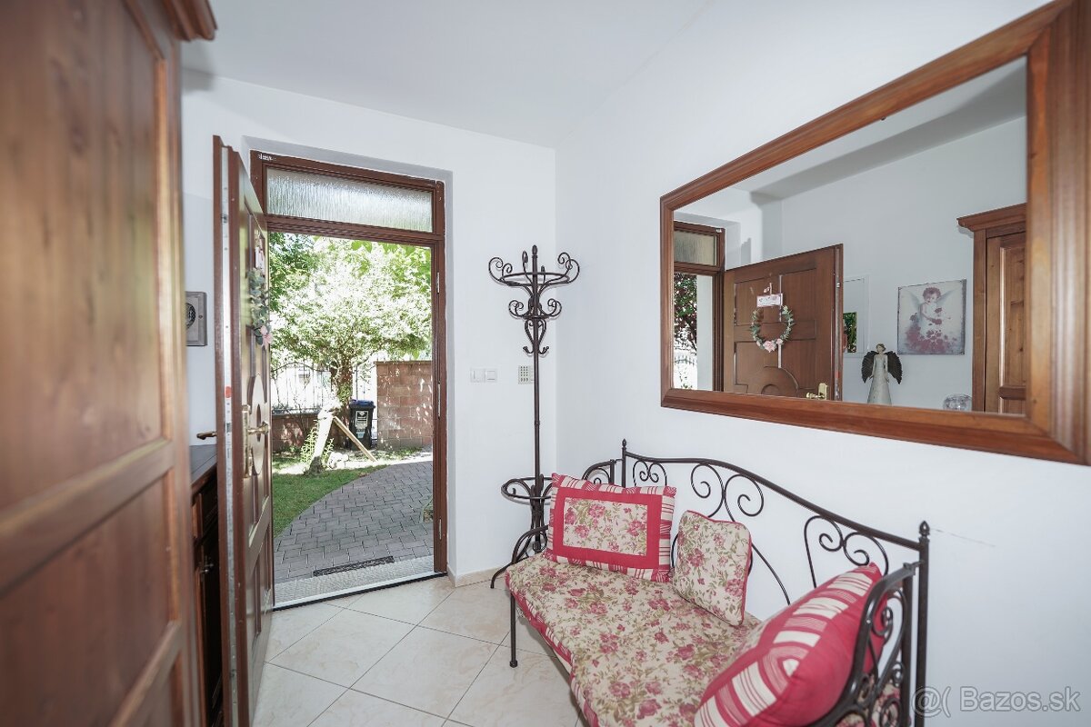 Rodinný dom v obci Rovinka na predaj - 13