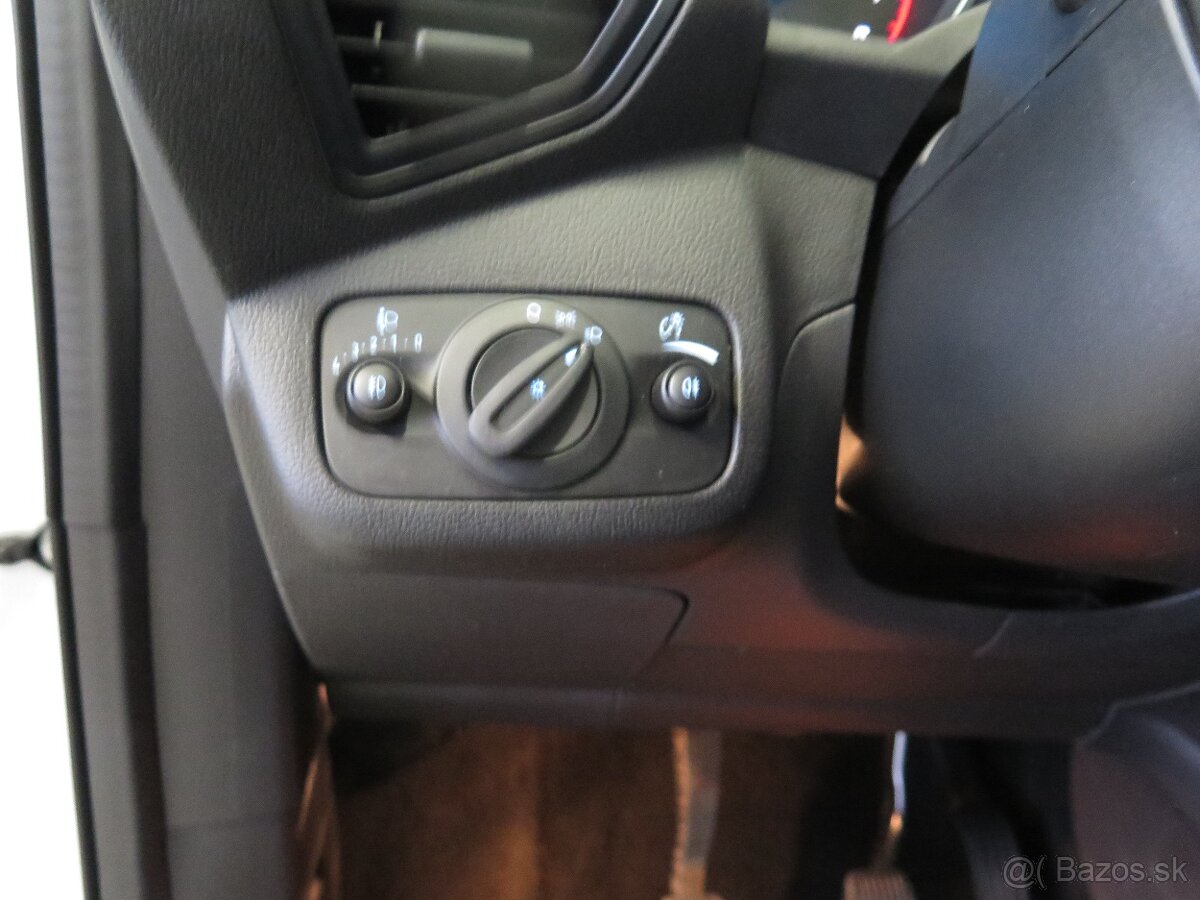 Ford Kuga 1.6 EB,klima,tažné,výhřev - 13