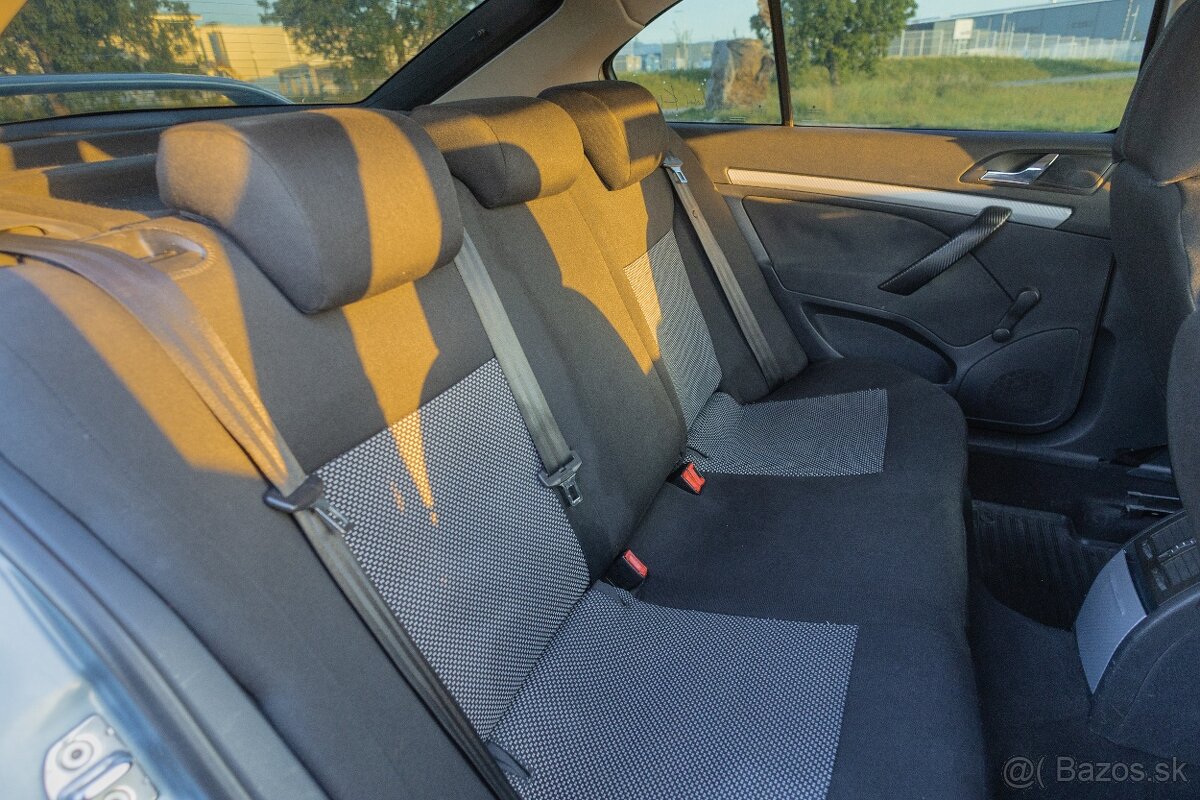 Škoda Octavia 2 1.6MPI 74kw 2004 - 13