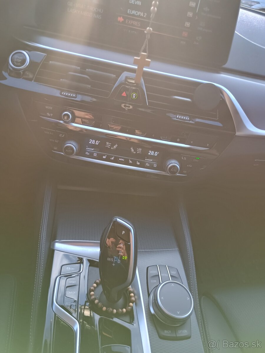 BMW 520XD touring - 13